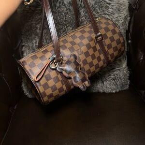 100% Auth Louis Vuitton Papillon 30 handbag